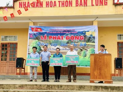 Trung tâm Y tế Văn Yên hưởng ứng lễ phát động trồng cây làm du lịch tại xã Phong Dụ Thượng